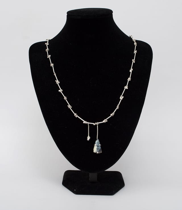 Zilveren collier met dendriet